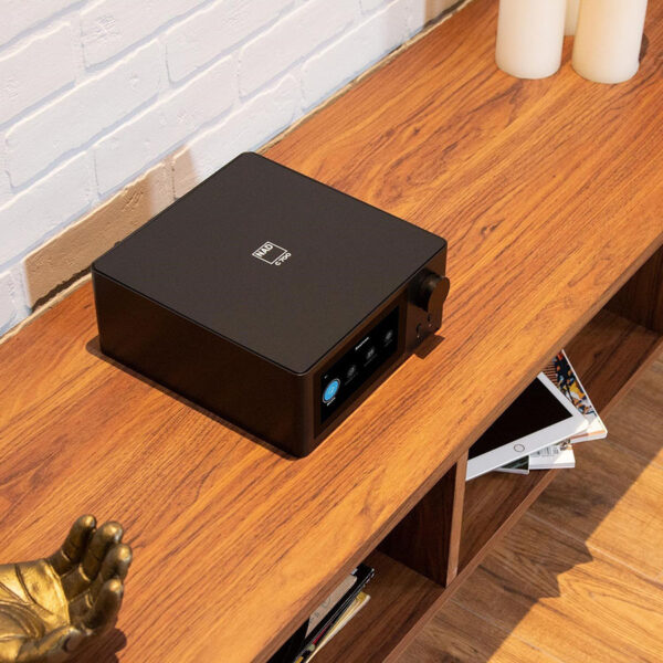 NAD C700 interieur kast